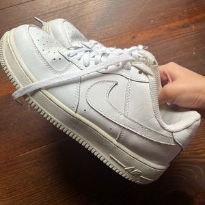 Men’s Nike white Air Force 1’s